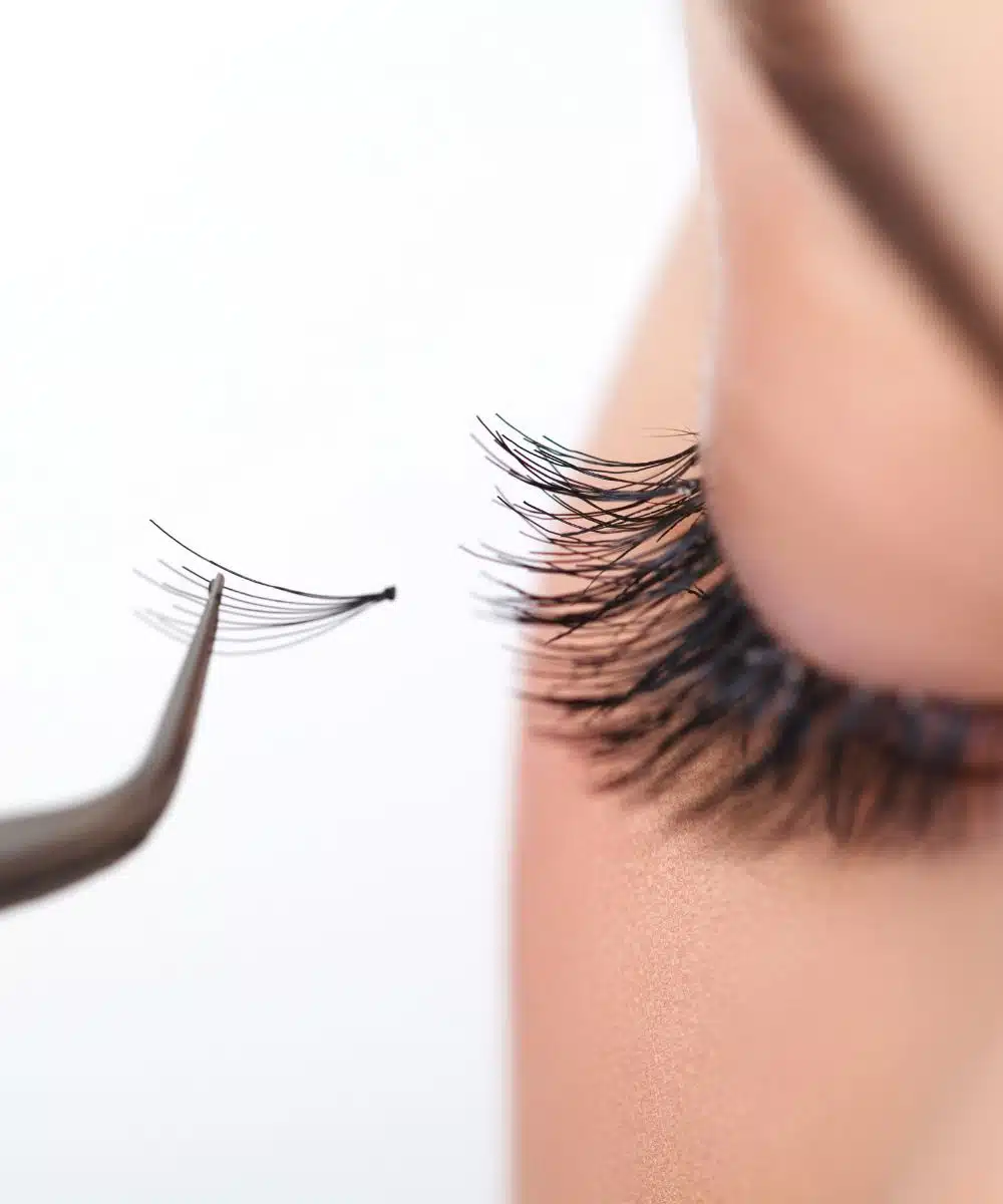 Extension de cils Extension de cils aux Mées (04) - Instant Beauté by H