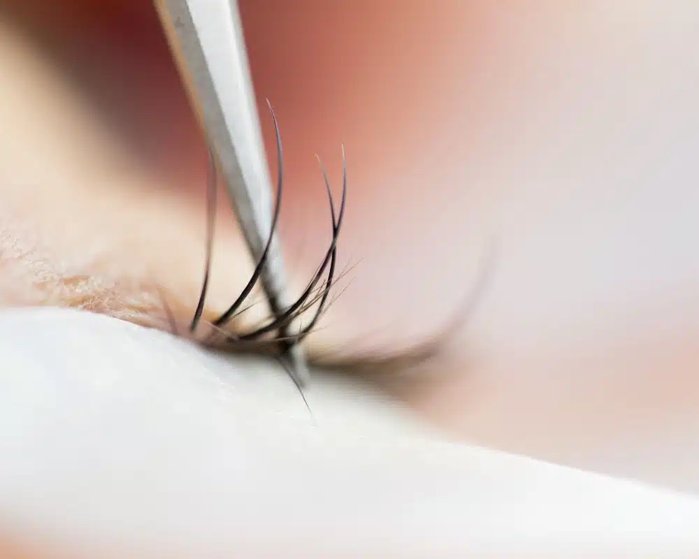 A propos Spécialiste en extension de cils aux Mées - Instant Beauté by H