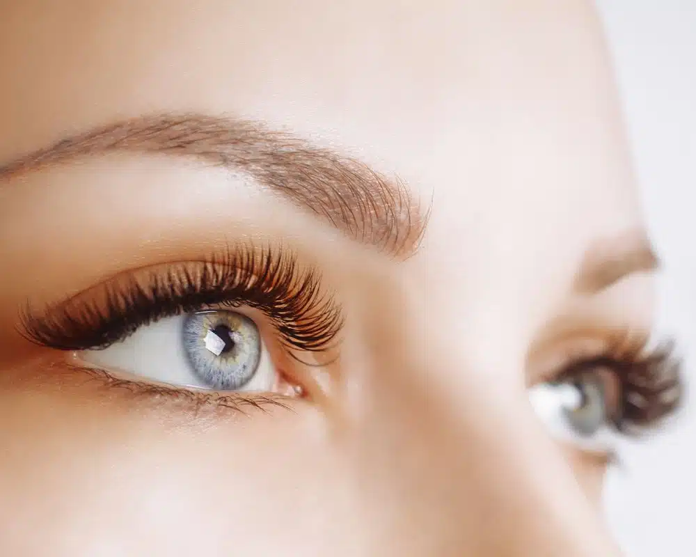 Pose Mixte Découvrez les talents de Hajare pour une extension pose mixte de cils d'Instant Beauté by H aux Mées, dans les Alpes-de-Haute-Provence (04)